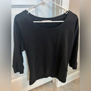 3/4 length sleeve top.